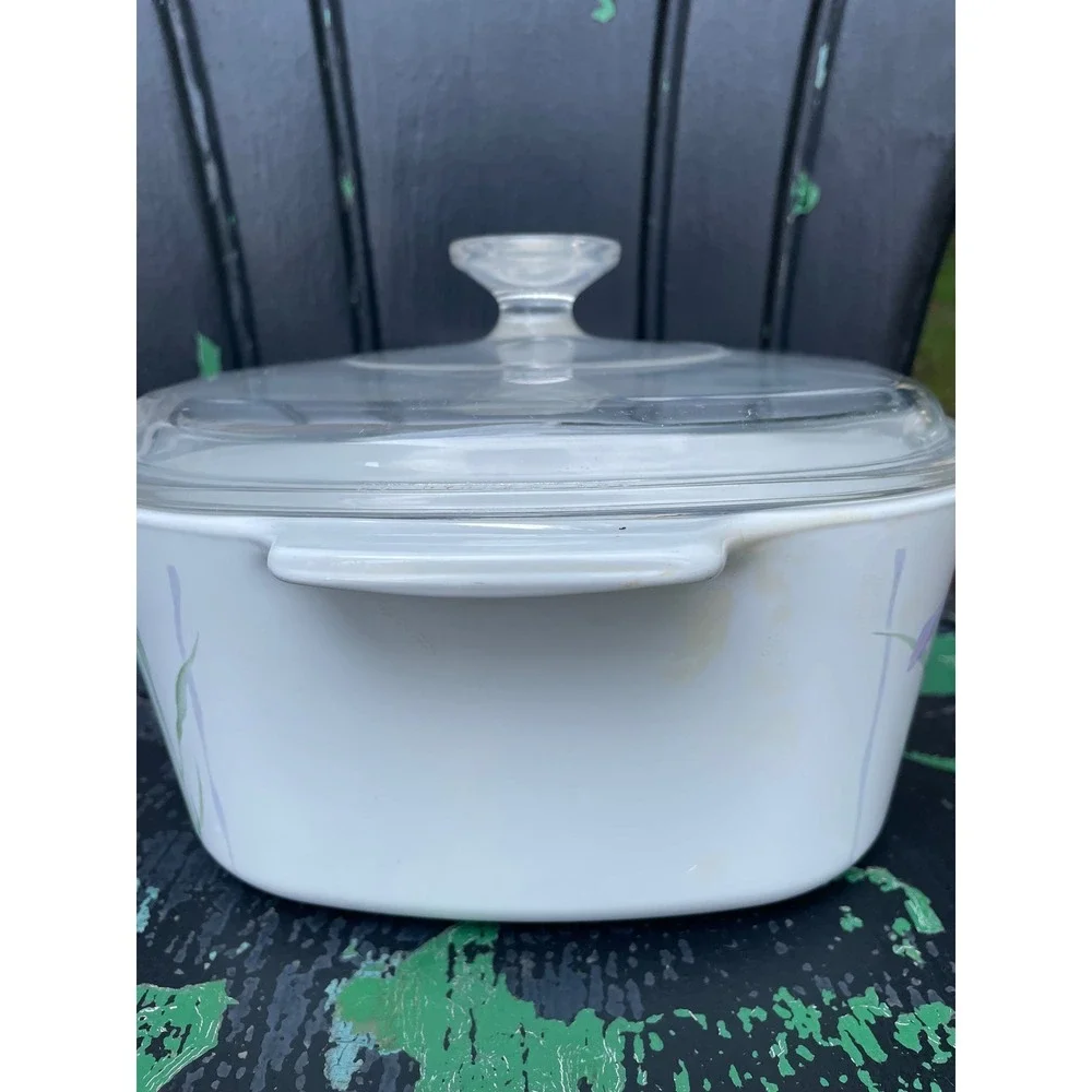Corning Ware Iris Casserole Dish with Glass Lid White Purple Floral 2 Quart